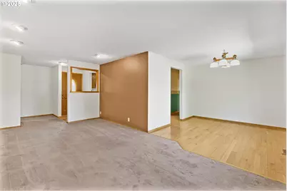 376 49th Loop, Springfield, OR 97478 - Photo 2