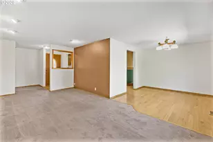 376 49th Loop, Springfield, OR 97478 - Photo 2