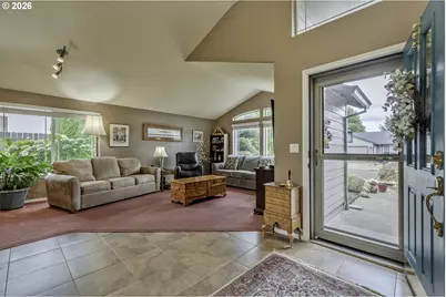 19221 Cokeron Dr, Oregon City, OR 97045 - Photo 4