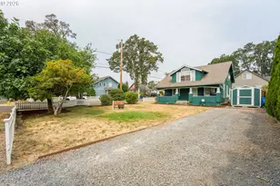 610 E Exeter St, Gladstone, OR 97027 - Photo 2