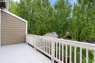 10275 NW Wilshire Ln, Portland, OR 97229 - Photo 8