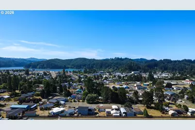 1060 Cedar Loop, Lakeside, OR 97449 - Photo 36