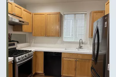 20781 SW Skiver St, Beaverton, OR 97078 - Photo 10