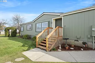 147 Dark Horse St, Roseburg, OR 97471 - Photo 1