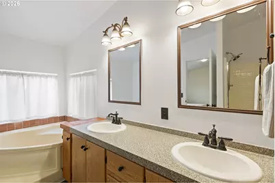 147 Dark Horse St, Roseburg, OR 97471 - Photo 32