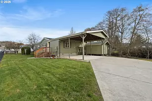 147 Dark Horse St, Roseburg, OR 97471 - Photo 2