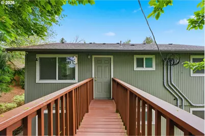 2945 SW Miles St #3, Portland, OR 97219 - Photo 4