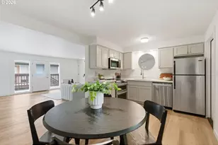 2945 SW Miles St, Portland, OR 97219 - Photo 16