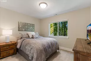 110 W Oxford St, Newberg, OR 97132 - Photo 32