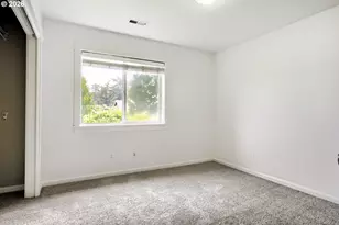 8816 SW 50th Ave, Portland, OR 97219 - Photo 22