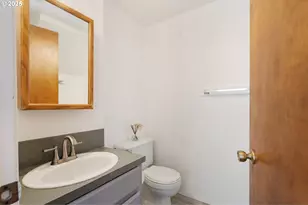 6025 SW Cherryhill Dr, Beaverton, OR 97008 - Photo 8