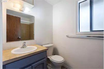 6025 SW Cherryhill Dr, Beaverton, OR 97008 - Photo 16