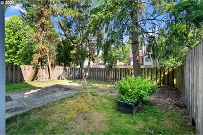 6025 SW Cherryhill Dr, Beaverton, OR 97008 - Photo 42