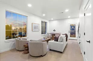 11074 SW 61st Ave, Portland, OR 97219 - Photo 4