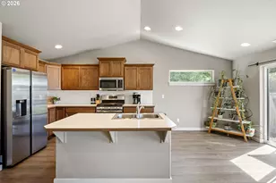 785 S 53rd Pl, Springfield, OR 97478 - Photo 16