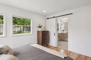 11865 SW Belvidere Pl, Portland, OR 97225 - Photo 16