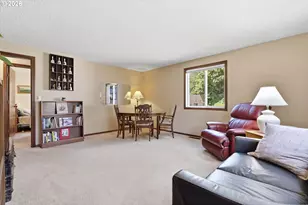 1135 SW Fellows St, McMinnville, OR 97128 - Photo 8