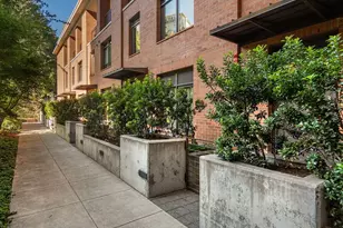 2351 NW Westover Rd, Portland, OR 97210 - Photo 2