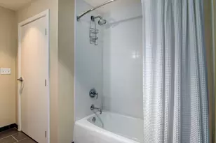 2351 NW Westover Rd, Portland, OR 97210 - Photo 24