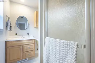 522 SE Neptune Ave, Lincoln City, OR 97367 - Photo 20