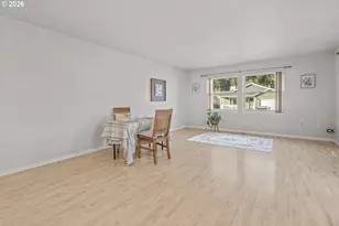 522 SE Neptune Ave, Lincoln City, OR 97367 - Photo 6