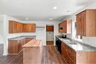 4181 Osage St, Sweet Home, OR 97386 - Photo 8