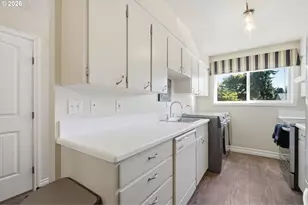 1929 NE 19th St, Gresham, OR 97030 - Photo 16