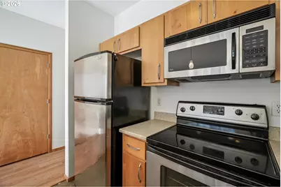 1125 NW 9th Ave #424, Portland, OR 97209 - Photo 8