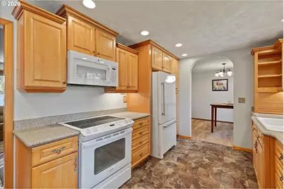 3825 NE 2nd St, Gresham, OR 97030 - Photo 10