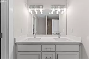 9822 SW 34th Pl, Portland, OR 97219 - Photo 18