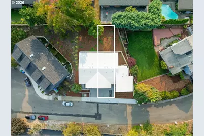 9822 SW 34th Pl, Portland, OR 97219 - Photo 2