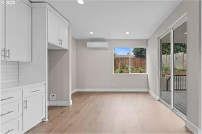 9822 SW 34th Pl, Portland, OR 97219 - Photo 10