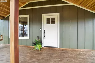 502 E 4th St, Molalla, OR 97038 - Photo 2