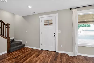 502 E 4th St, Molalla, OR 97038 - Photo 4