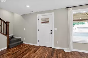 502 E 4th St, Molalla, OR 97038 - Photo 4