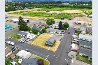 502 E 4th St, Molalla, OR 97038 - Photo 28