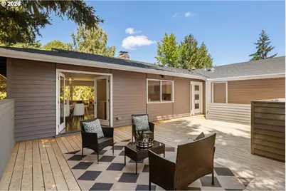 2721 SW Plum Ct, Portland, OR 97219 - Photo 10