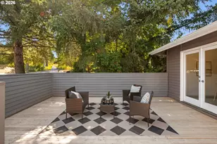 2721 SW Plum Ct, Portland, OR 97219 - Photo 6