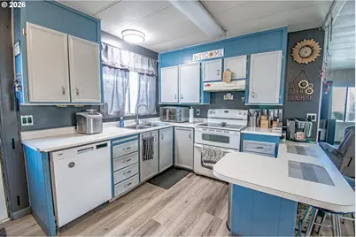 1415 S Bertelsen Rd #34, Eugene, OR 97402 - Photo 8