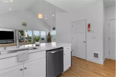 5769 NW Logan Rd, Lincoln City, OR 97367 - Photo 16