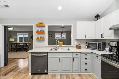 4851 Saunter Loop, Salem, OR 97305 - Photo 12