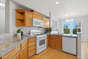 10217 NW Jack Ln, Portland, OR 97229 - Photo 10