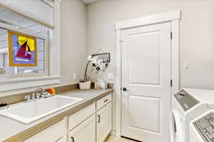 12855 SE Sprout Ln, Milwaukie, OR 97222 - Photo 14