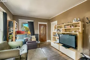 716 NE 75th Ave, Portland, OR 97213 - Photo 6