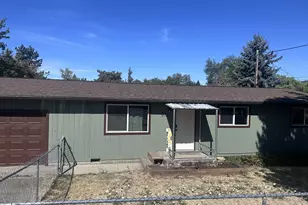 351 SE Darrell Ave, Winston, OR 97496 - Photo 2