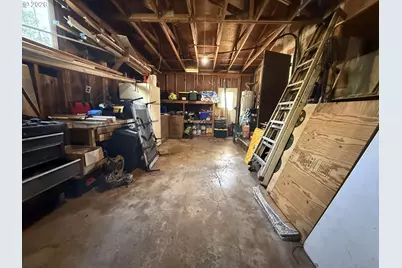 351 SE Darrell Ave, Winston, OR 97496 - Photo 28