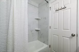 4617 SE Windsor Ct, Portland, OR 97206 - Photo 26