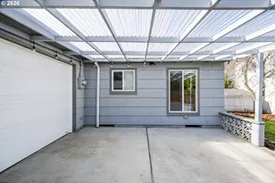 4617 SE Windsor Ct, Portland, OR 97206 - Photo 36