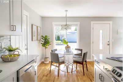 4617 SE Windsor Ct, Portland, OR 97206 - Photo 8