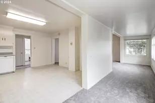 844 SE Cedar St, Hillsboro, OR 97123 - Photo 8